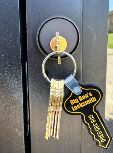 Door knob with keys | Holmen, WI | Big Ben’s Locksmith LLC