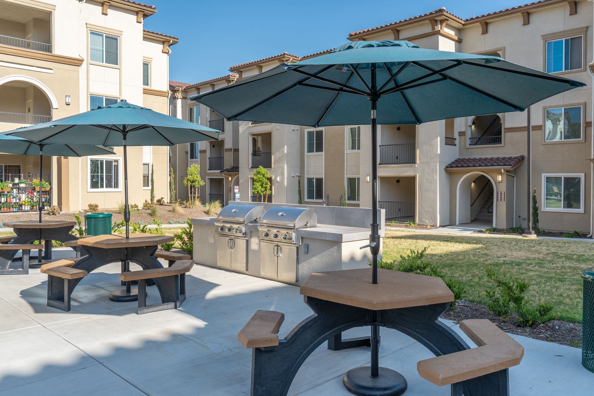 Picnic tables and BBQ courtyard