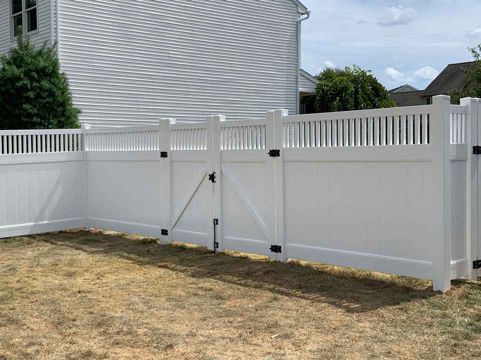 Vinyl Gate – Northampton, PA – Ace Fence And Railing