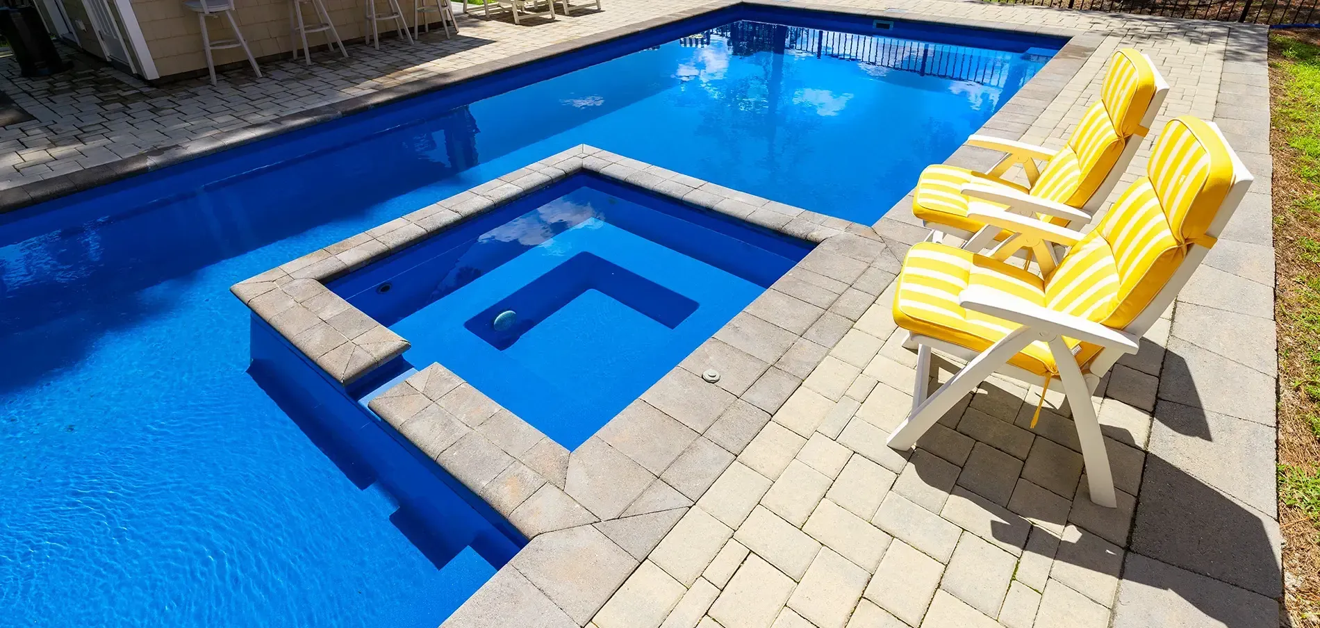 The Exquisit Pool Range in the Ocean Blue Pool Color