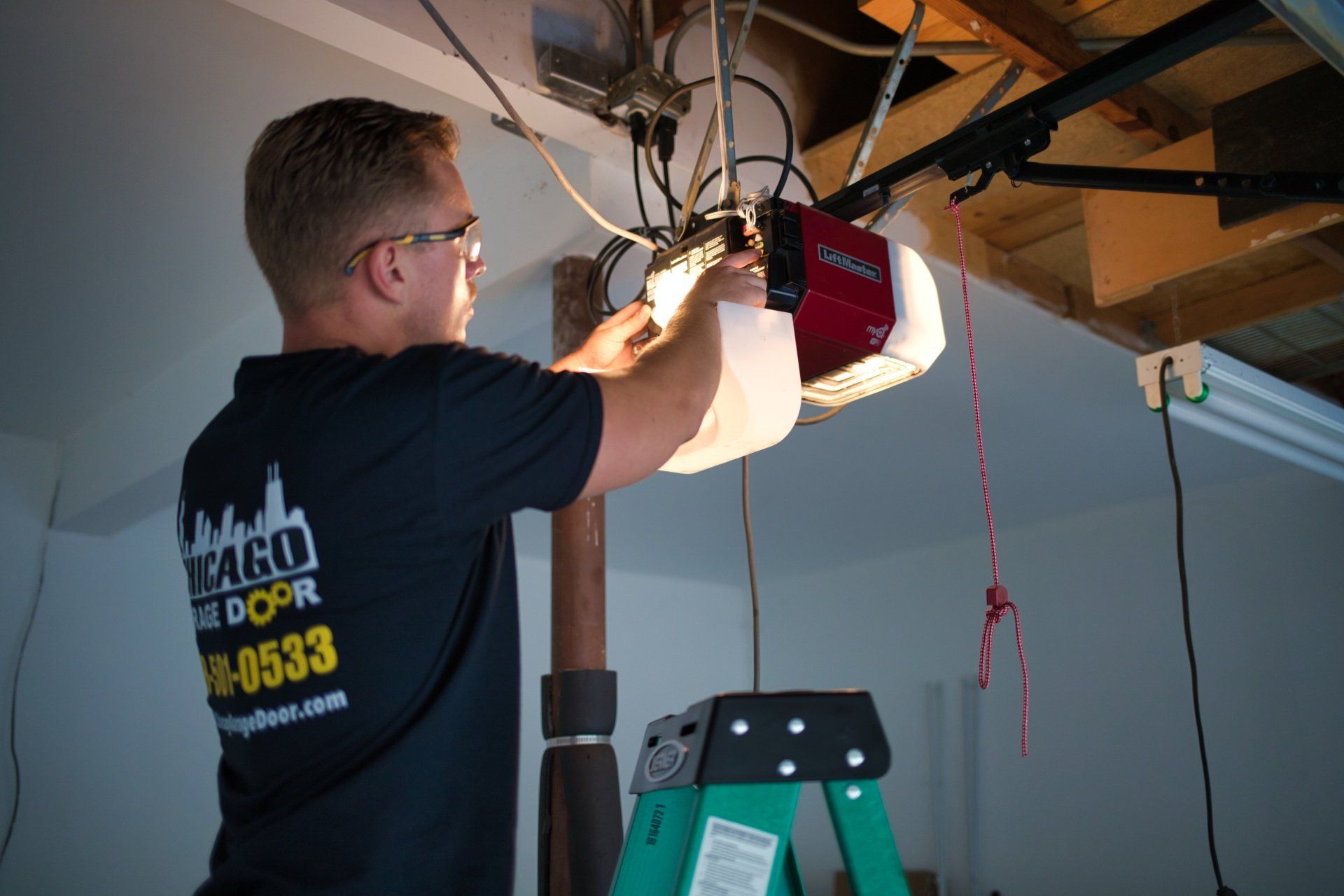 Residential garage door repair and installation in Hawthorn Woods, IL