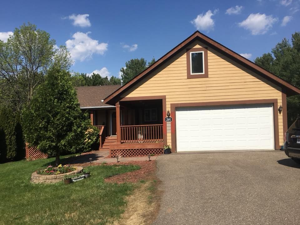 Beautiful House With Garage | New Richmond, WI | DC Roofing Inc.