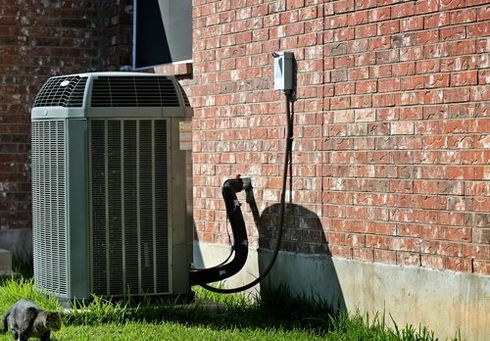 Impianto di climatizzazione all'esterno di un edificio