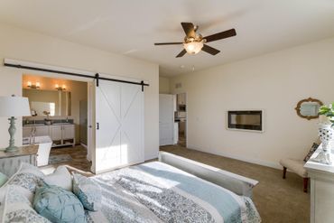 Creekside Minor Shower Bedroom for Guest 2 — Visalia, CA — Kerman Mobile Homes Inc.