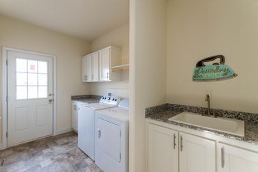 Creekside Minor Master Utility Room and Kitchen — Visalia, CA — Kerman Mobile Homes Inc.
