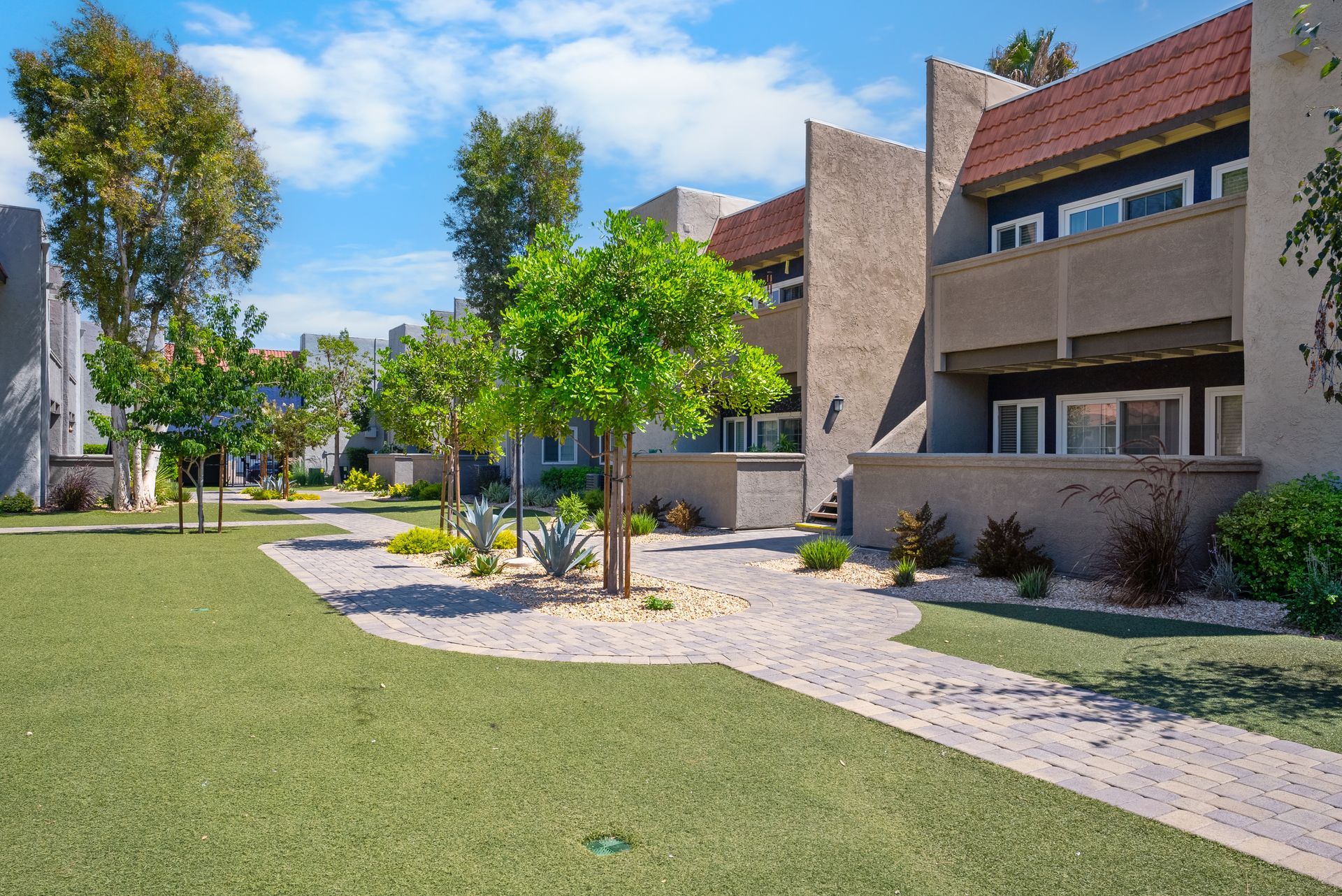 Photo of Solara courtyard
