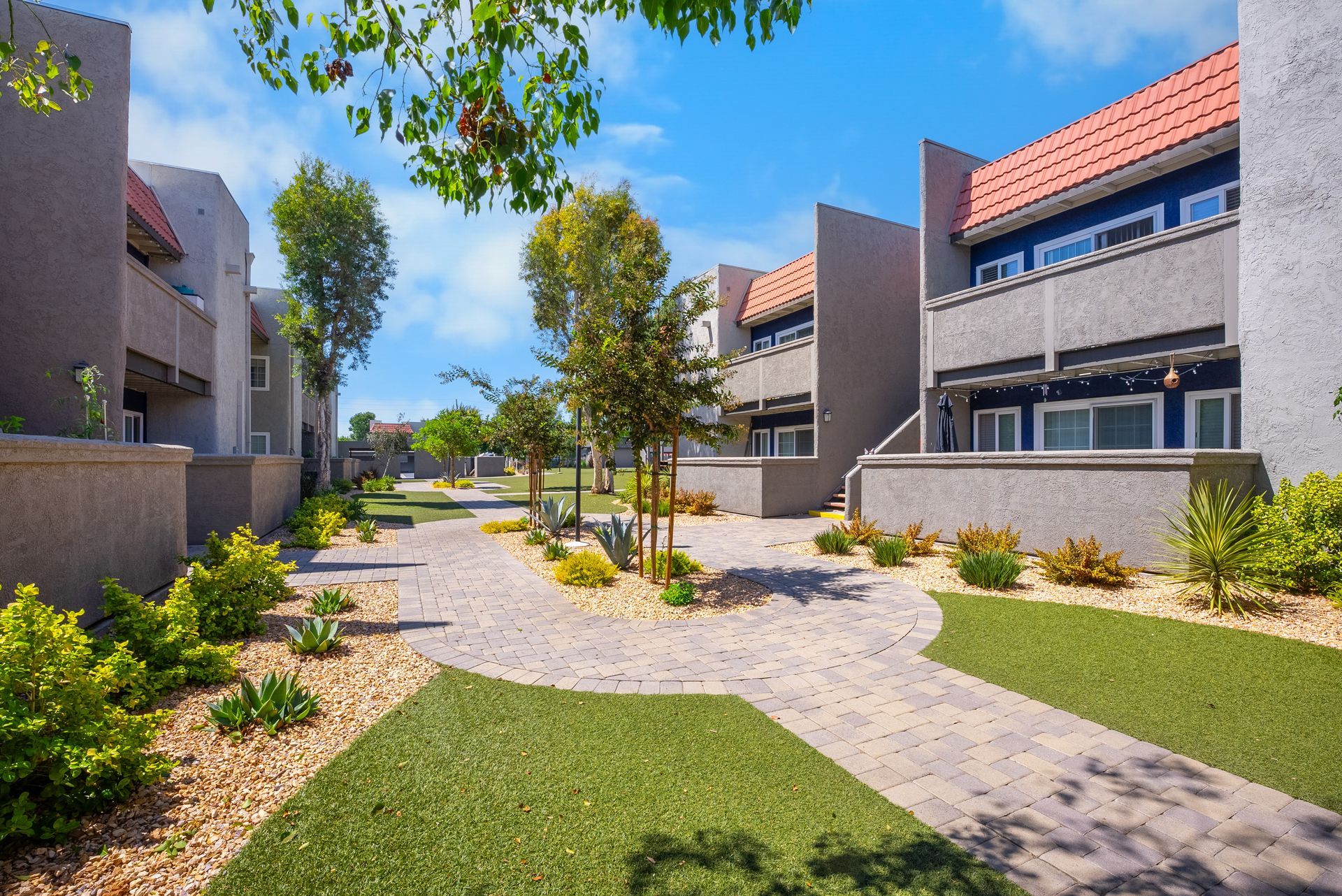 Photo of Solara courtyard