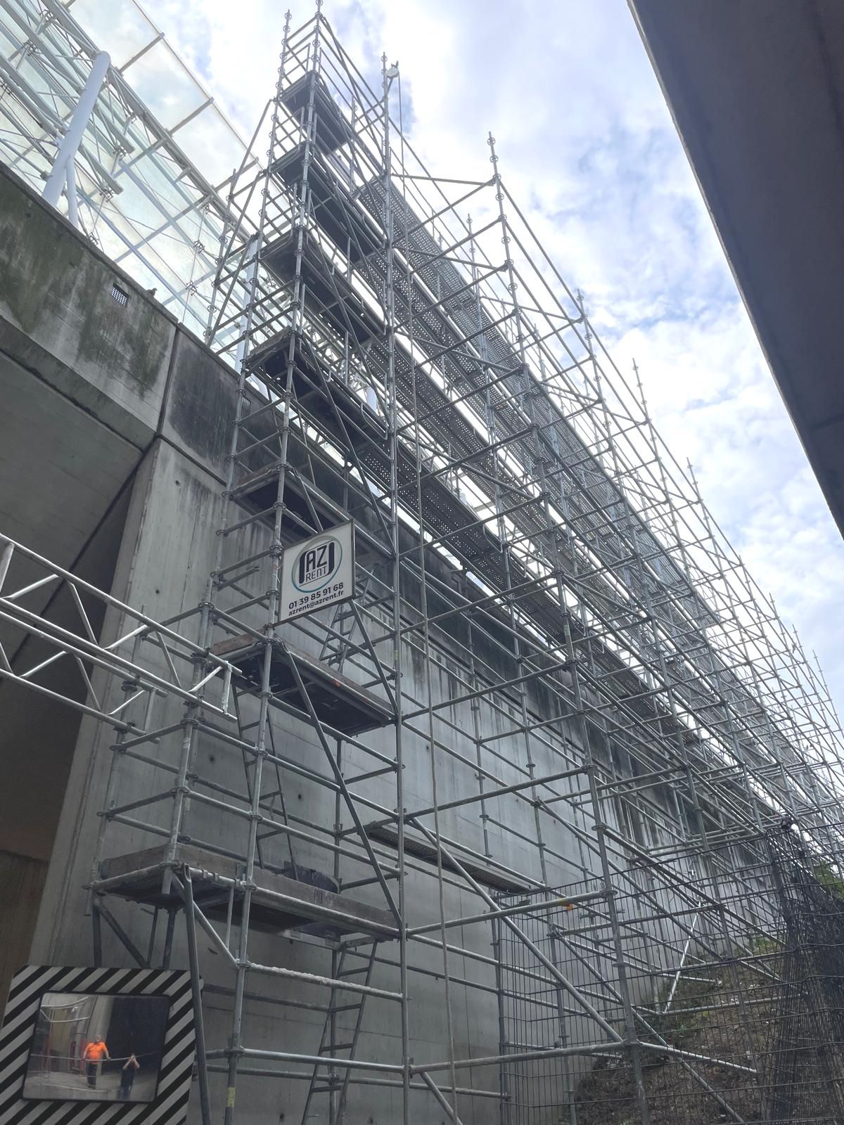 SAM DRONES - Echafaudage et moyens de levage 