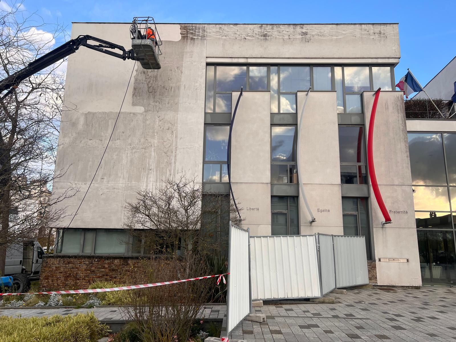 Nettoyage par drone - SAM DRONES