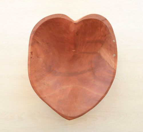 Cuenco madera tallado forma Corazon