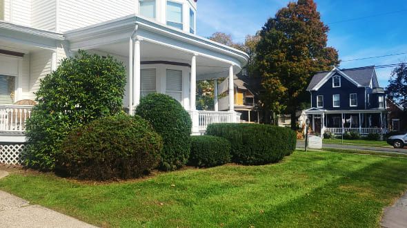 Landscape installation pricing in Hackettstown NJ based on yard size, soil preparation, plant selection, and project scope with free on-site estimates