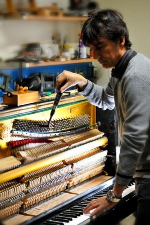 riparazione pianoforti