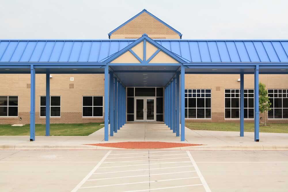 Commercial building masonry