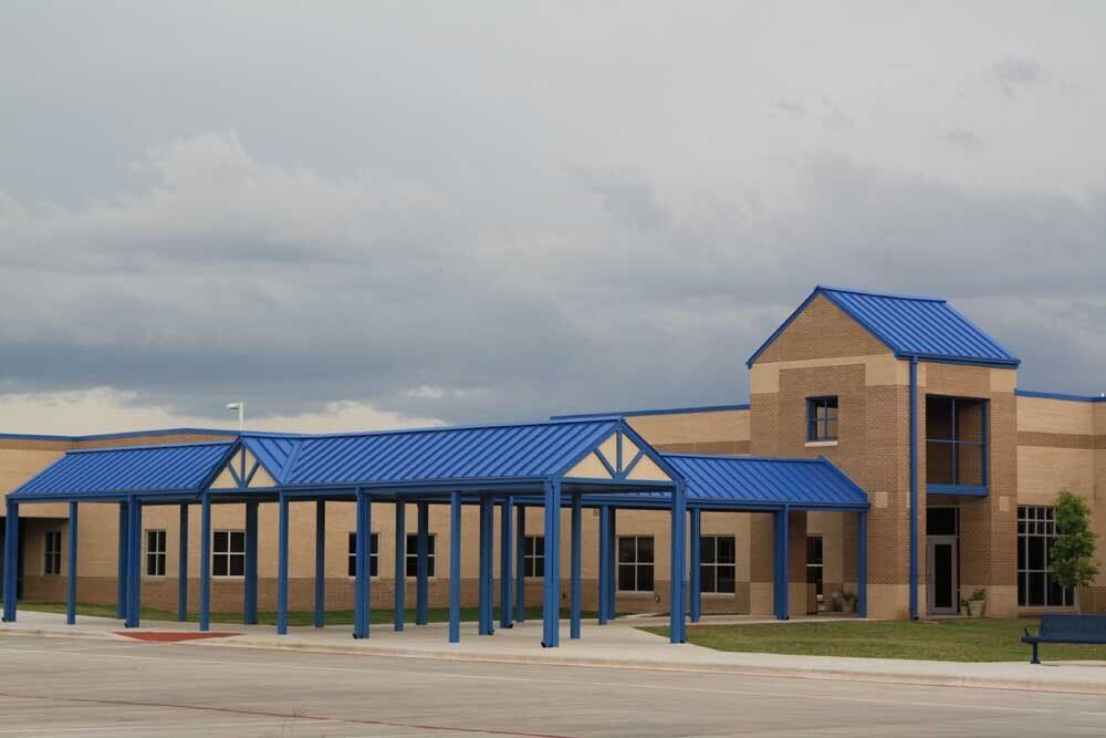 Commercial building masonry