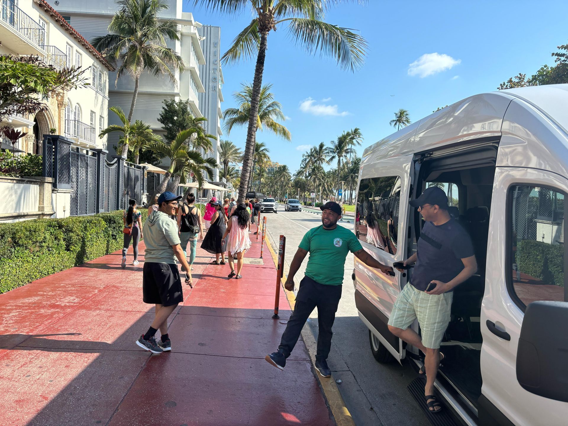 Miami Tour Bus in Ocean Drive passengers getting of the Bus
