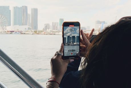 amazing views with a local tour guide on a Miami boat cruise