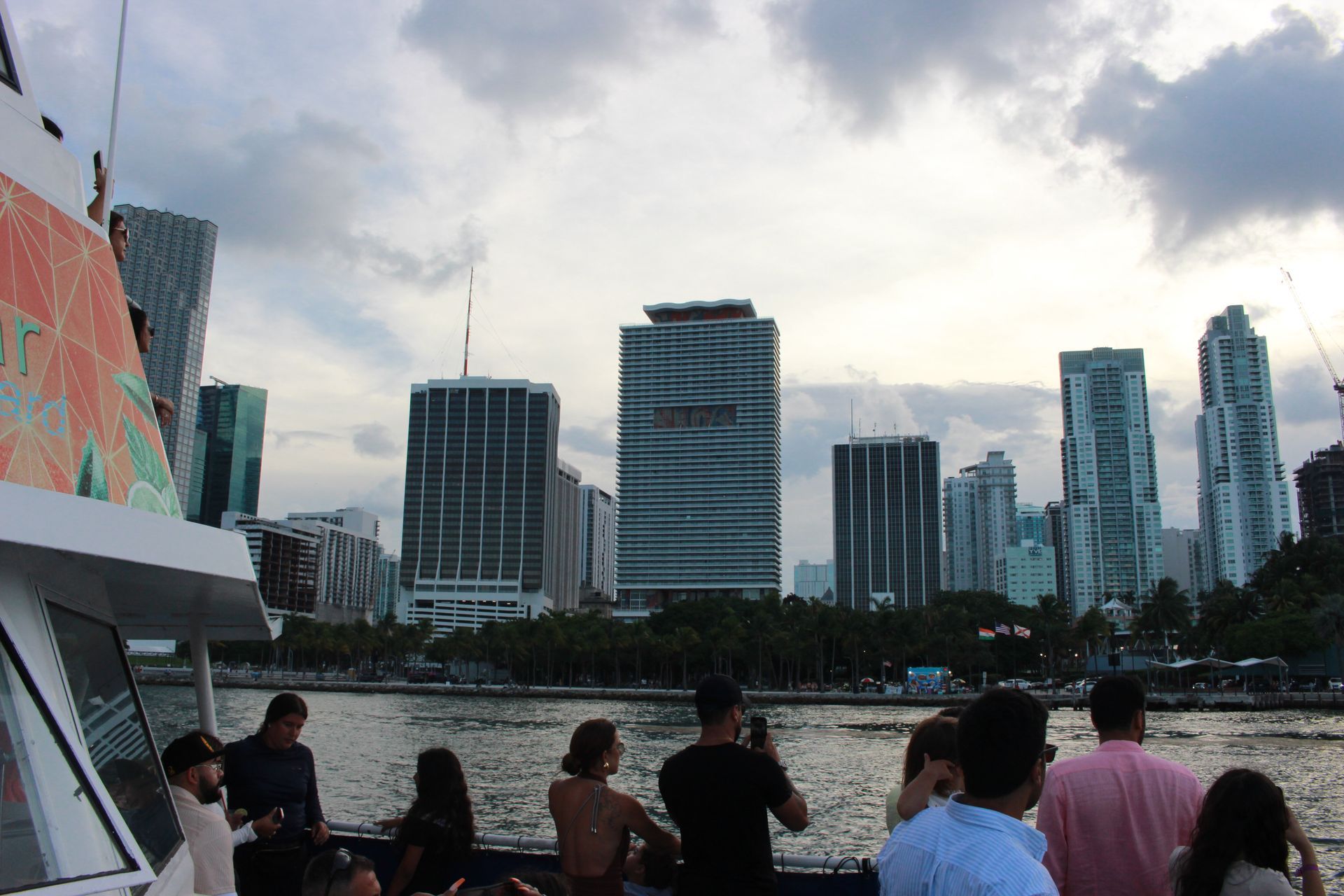 Boat tour in Miami done quick in only 90 minutes 