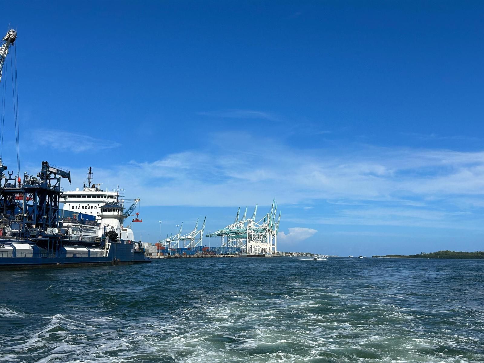 ocean breeze, on Miami boat tours, see cruise ships