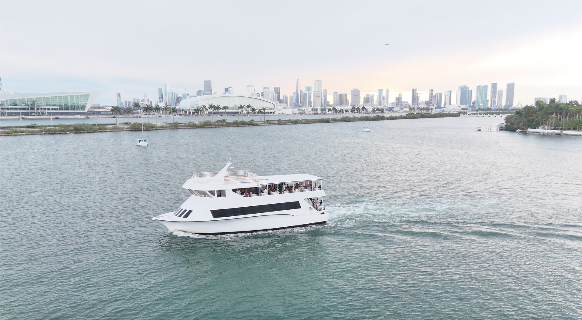 Celebrity Mansions, Miami boat cruise