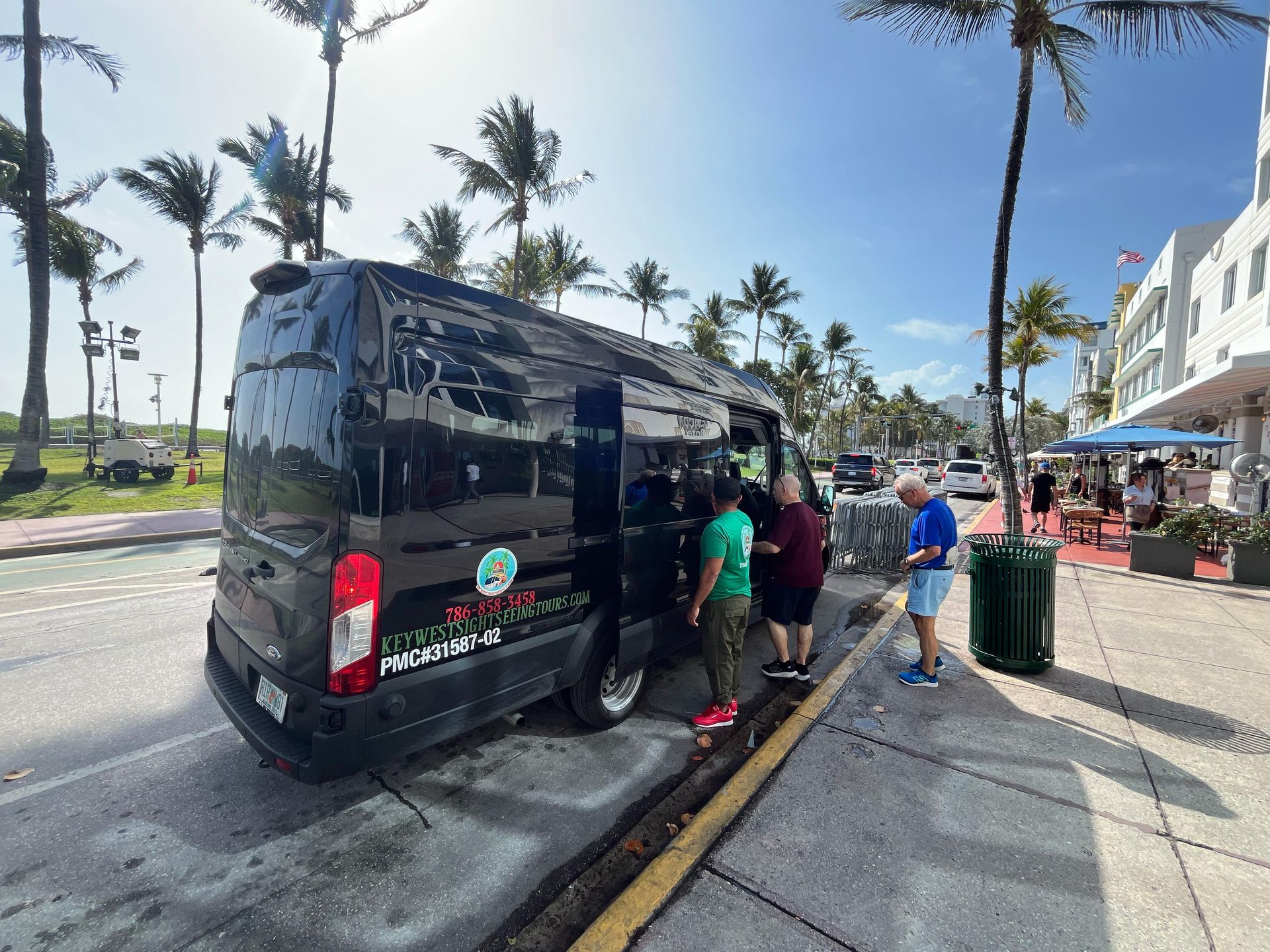 Miami City Sightseeing Bus Tour showcasing the vibrant energy of Ocean Drive
