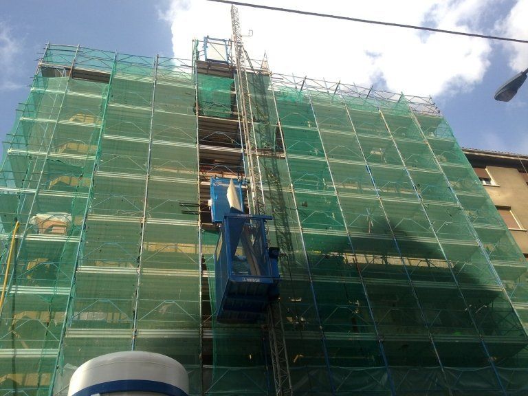 rifacimento facciata di un condominio