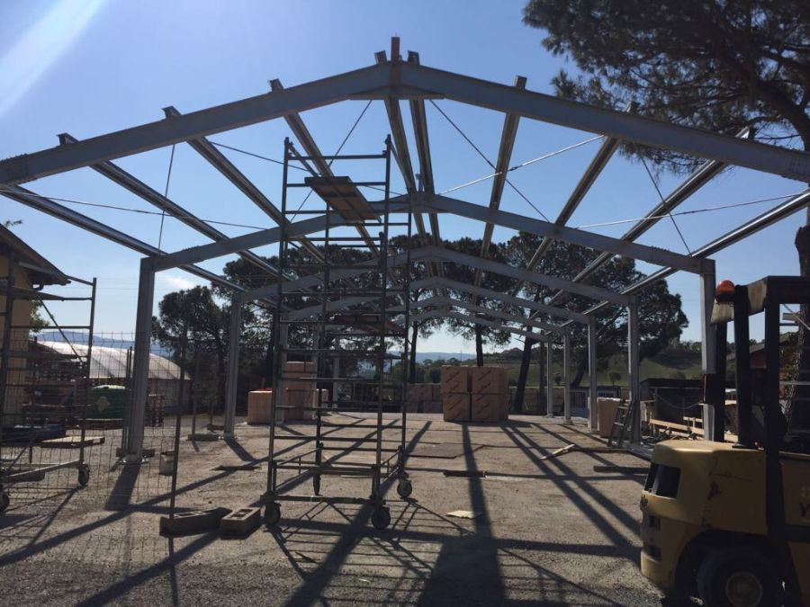 Struttura in acciaio del gazebo