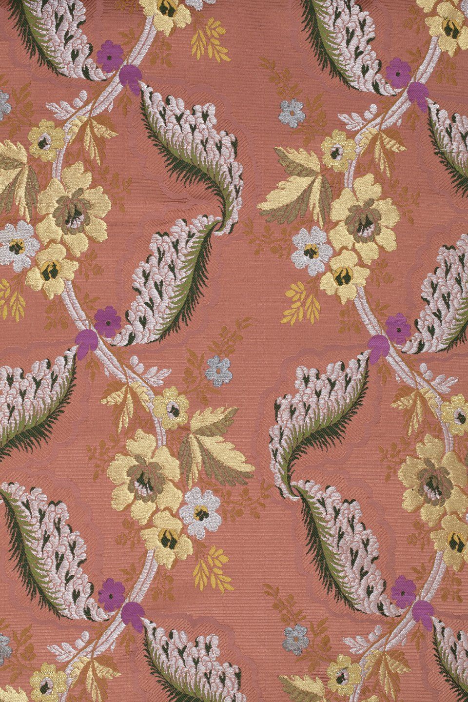 paramento realizzato a mano