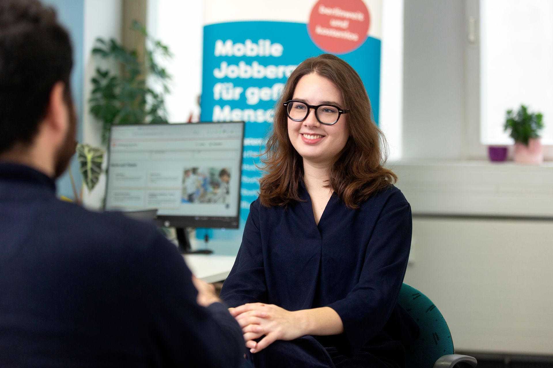 Beratungssituation MobiJob - Mobile Jobberatung für geflüchtete Menschen