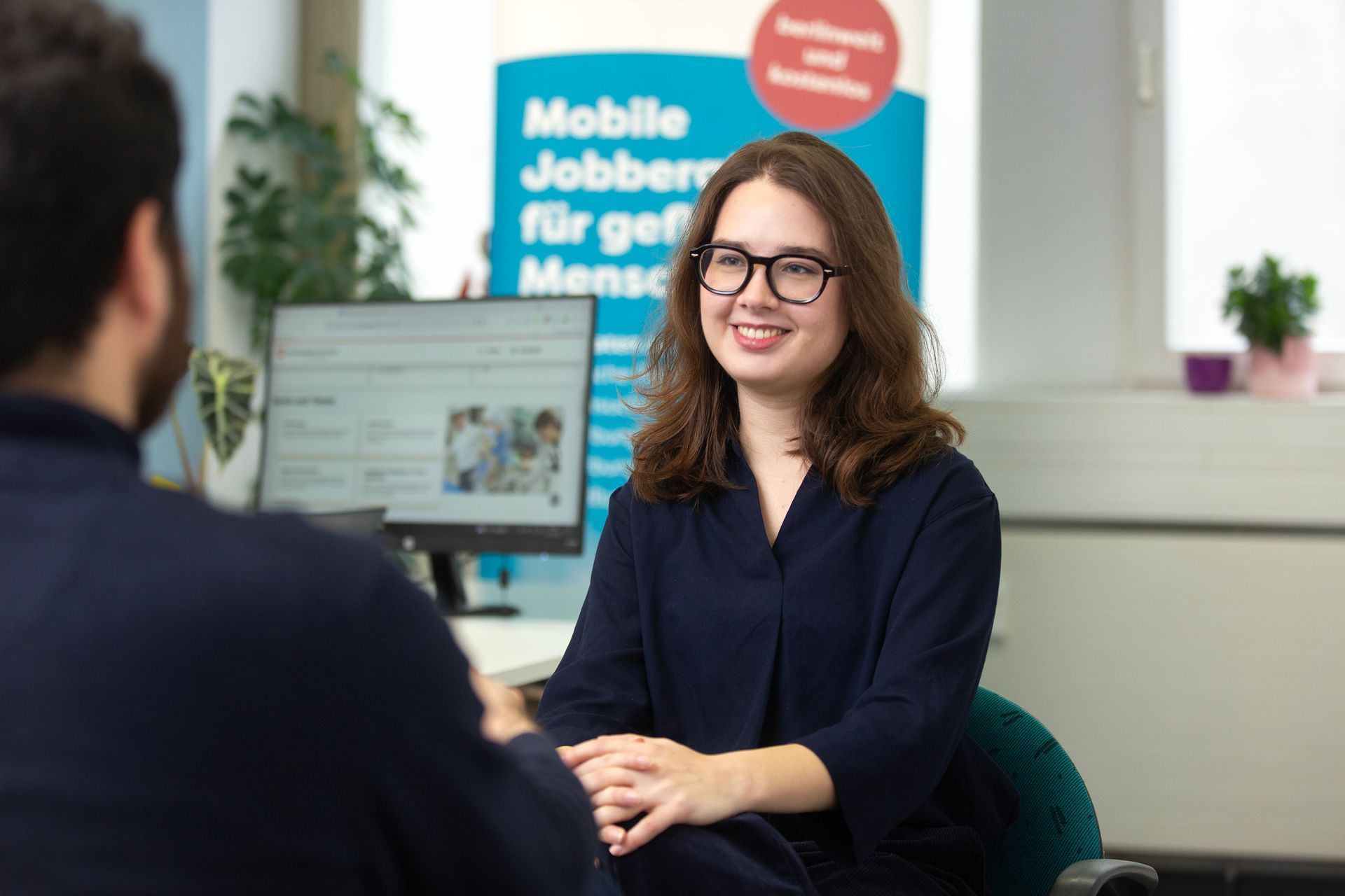 Beratungssituation MobiJob - Mobile Jobberatung für geflüchtete Menschen