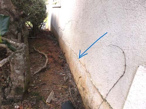 cracked foundation wall