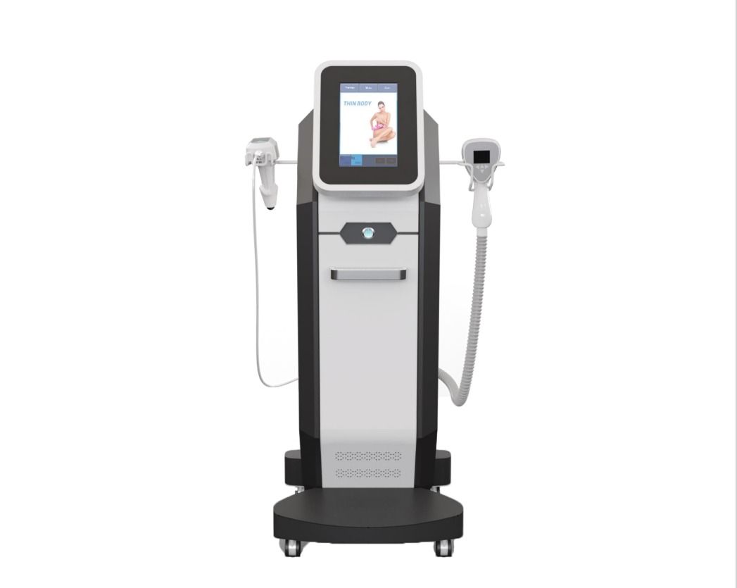 一台帶有螢幕的白色和黑色機器。