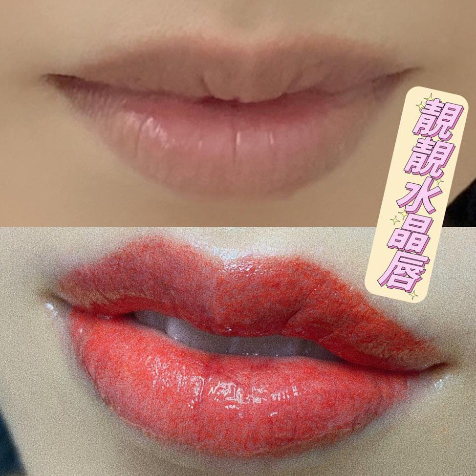 一個女人塗著紅色口紅的嘴唇的特寫。