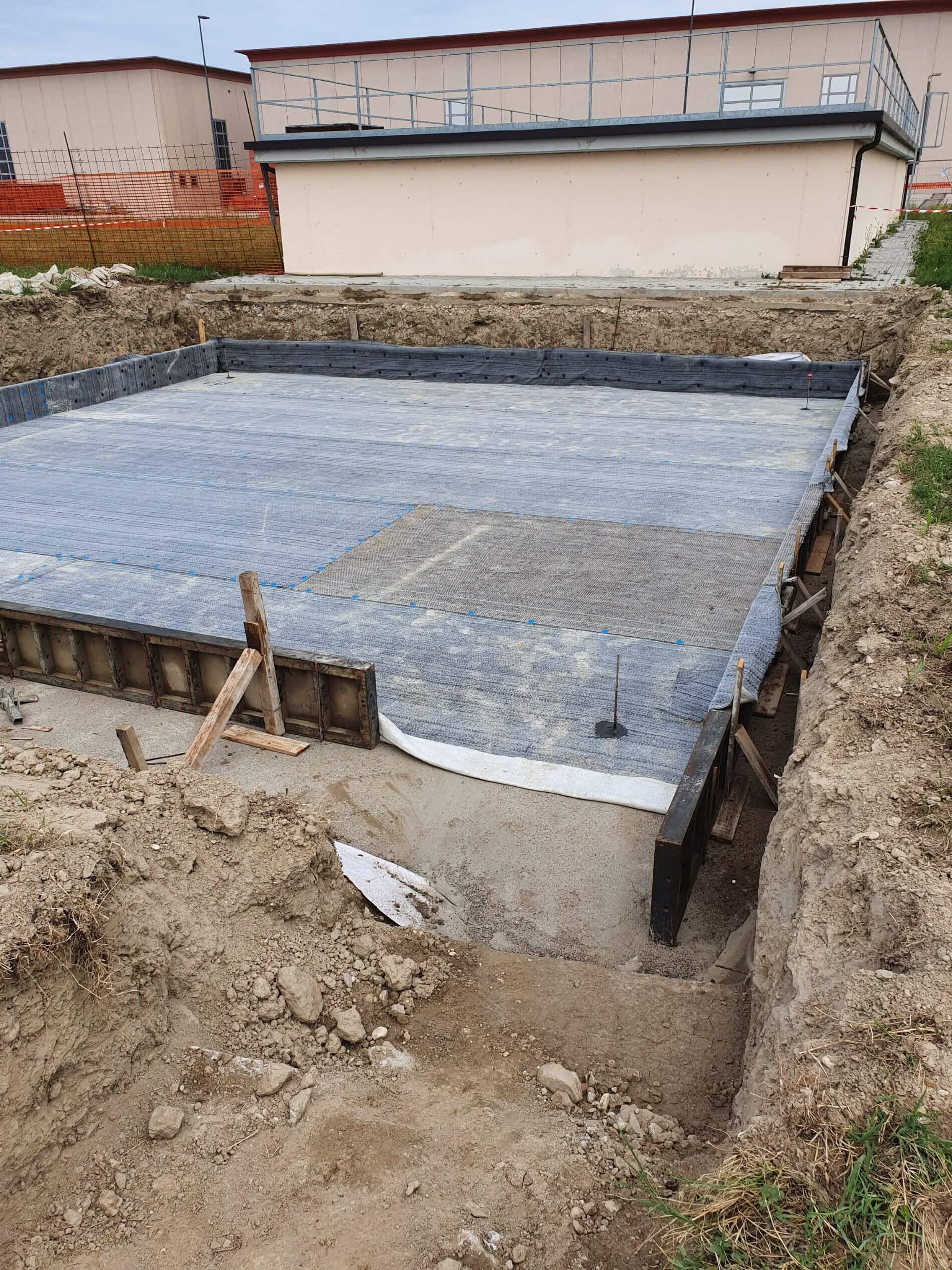 Costruzione con membrana