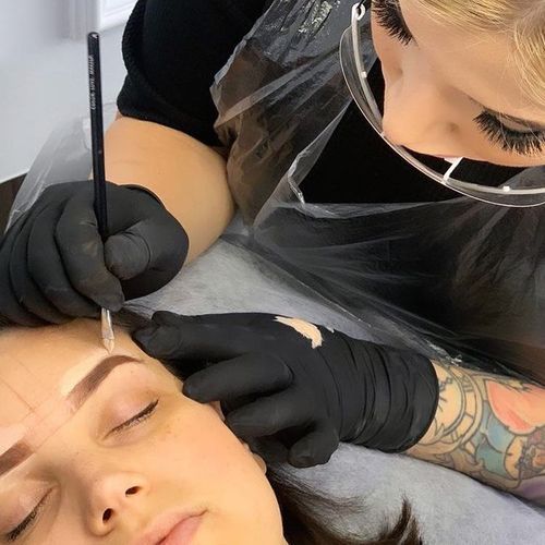 Brow Tinting — Hairdressers in Yeppoon, QLD