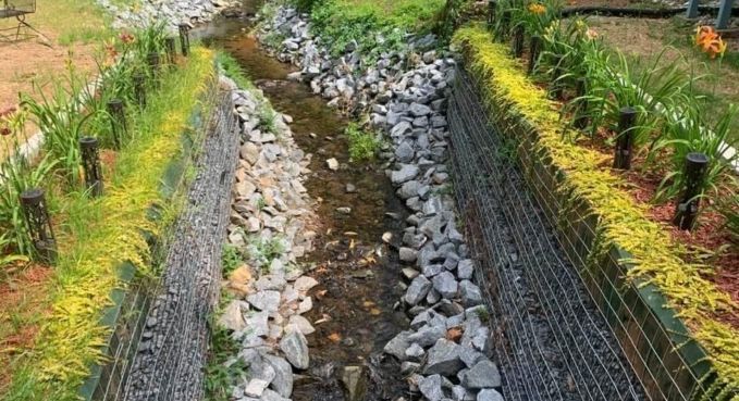 Critical Structure 18
