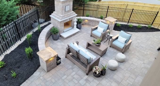 Outdoor Kitchen, Fireplace, and Fire Pit 1