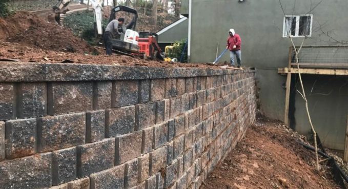 Block Retaining Wall 16
