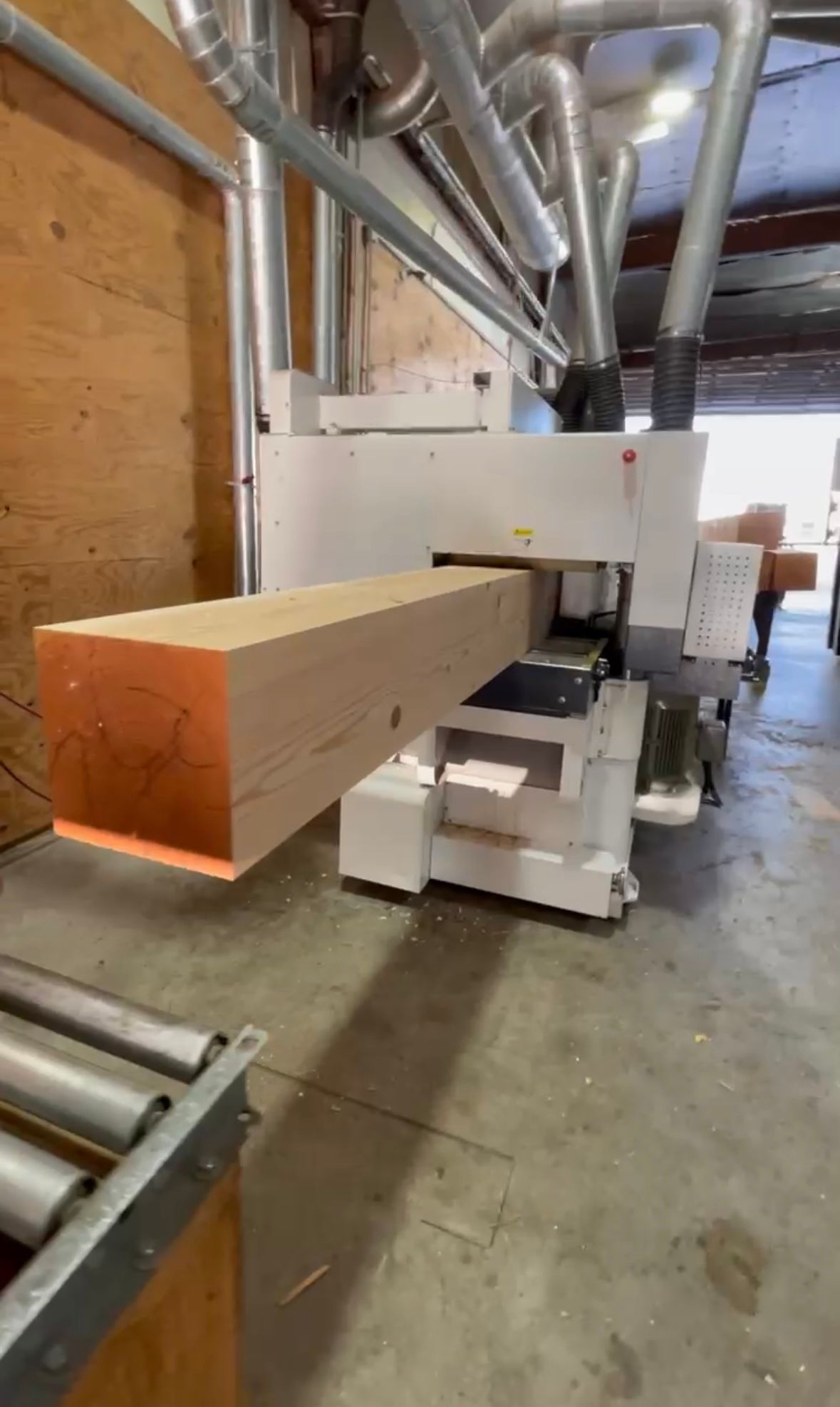 different sizes of logs in a lumber rack