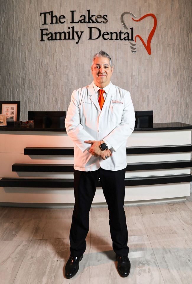 Dr. Gregorio Salinas 