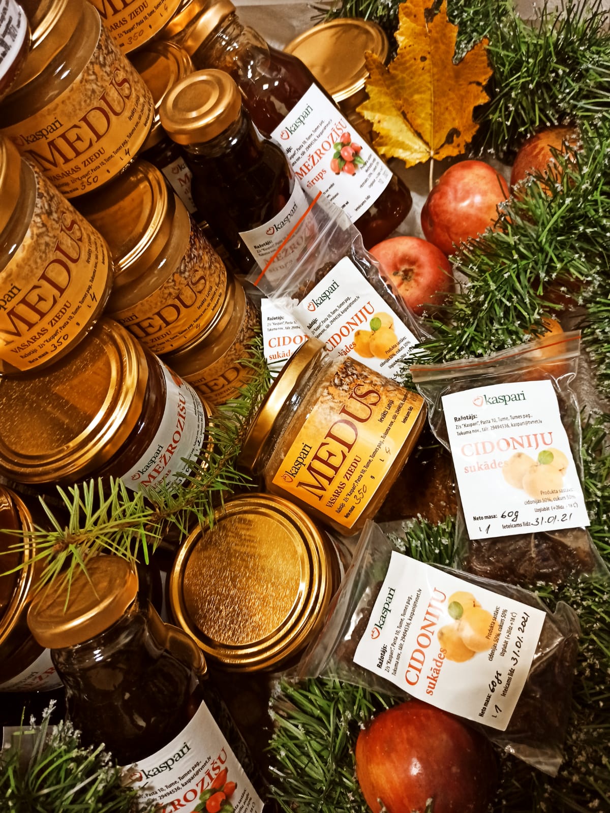 Pavasara un vasaras ziedu medus, vasaras medus, medus, kvalitatīvs medus, garšīgs medus, Tukums, Tume, pavasara medus, labs medus, lēts medus, zemnieku saimnieciība