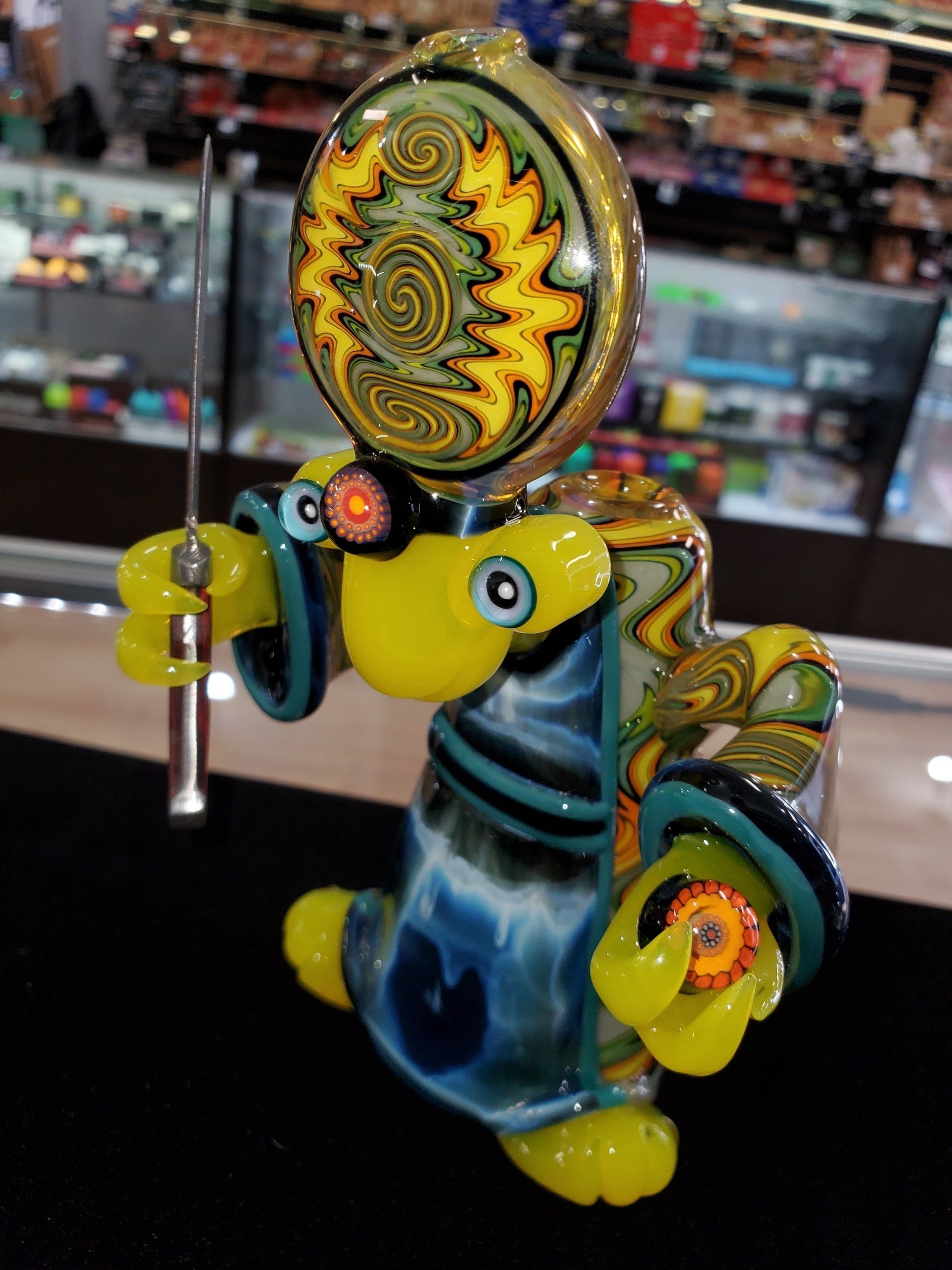 'Sol' a custom linework full bodied E.T figure Dab Rig by Jack Albershardt Mongrel.0