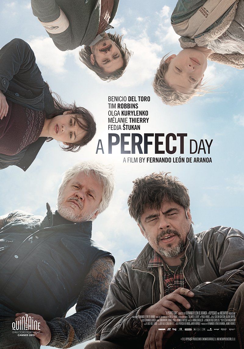 Un cartel de película para Un día perfecto muestra a un grupo de personas mirando al cielo.