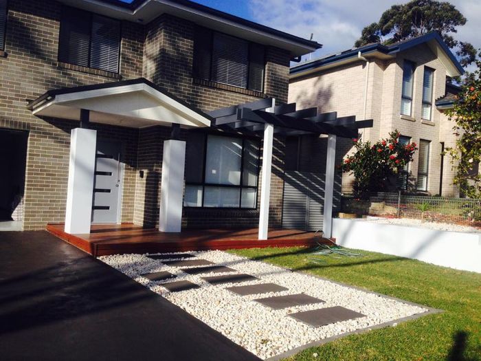Beautiful front of a house | Kellyville, NSW | Nazha Landscapes
