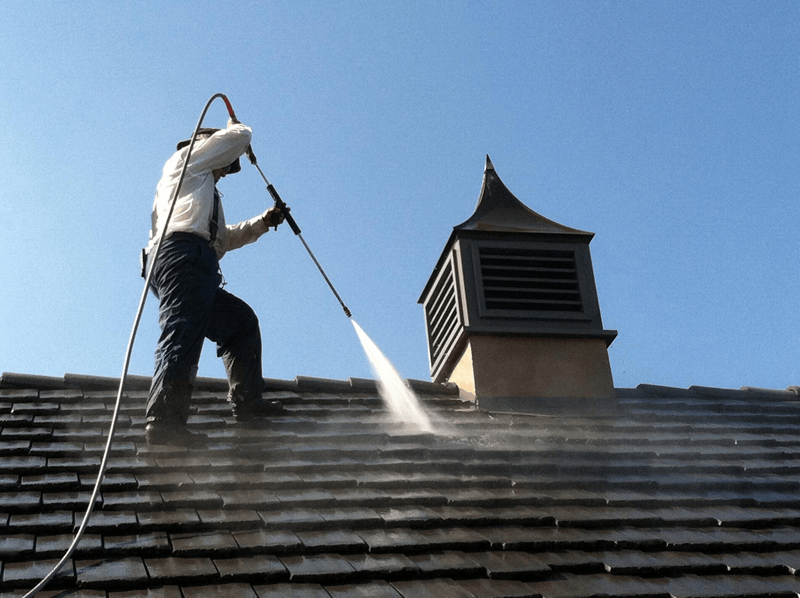 A importância da limpeza e manutenção dos telhados