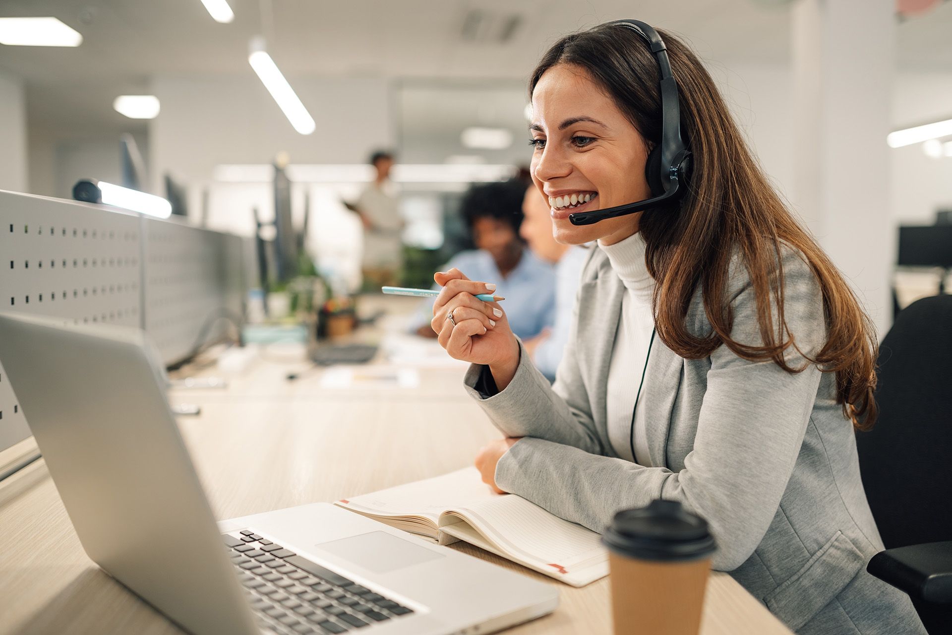 Why 24/7 Customer Support Is Essential in 2024 and How AI Can Help