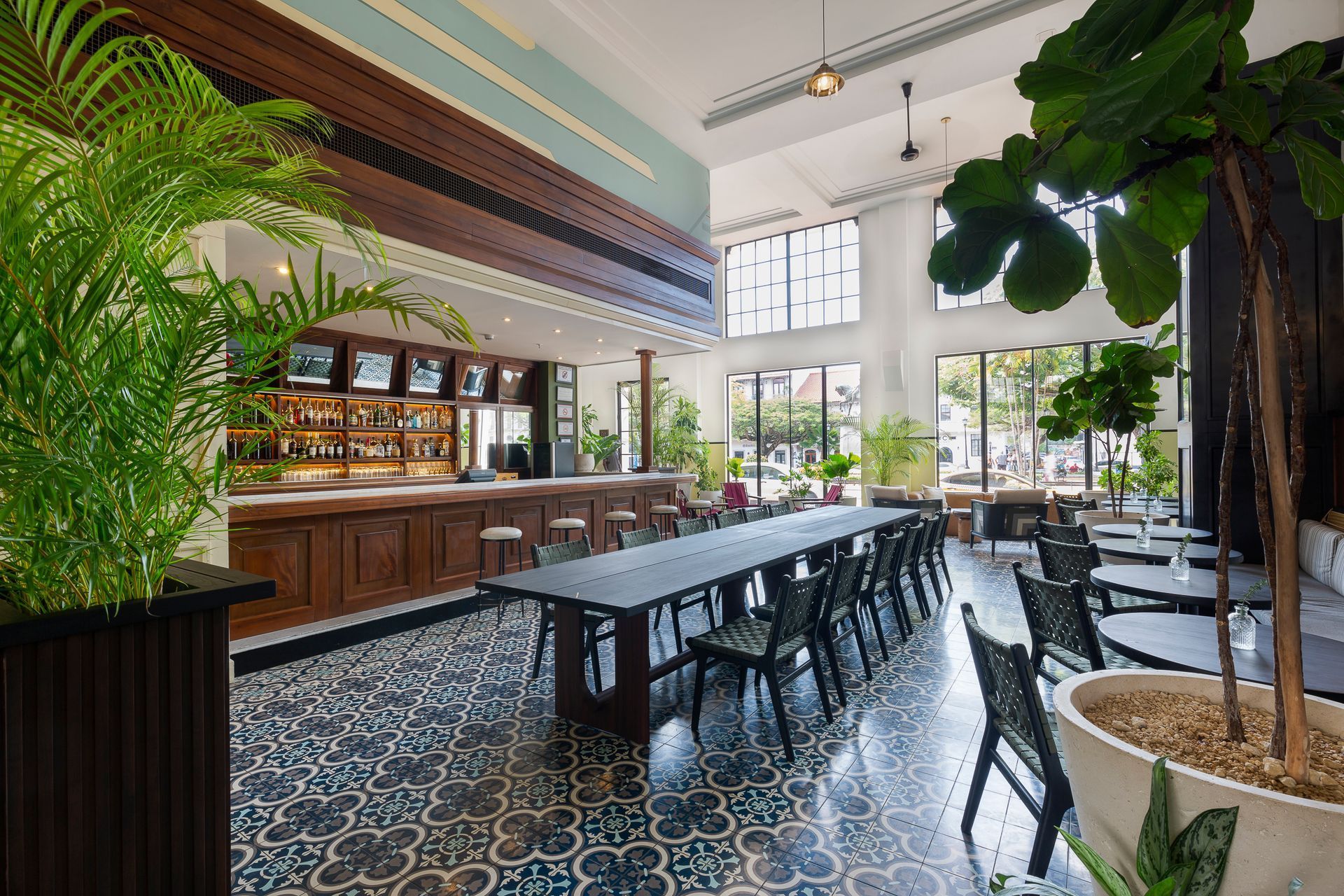 American Trade Hotel