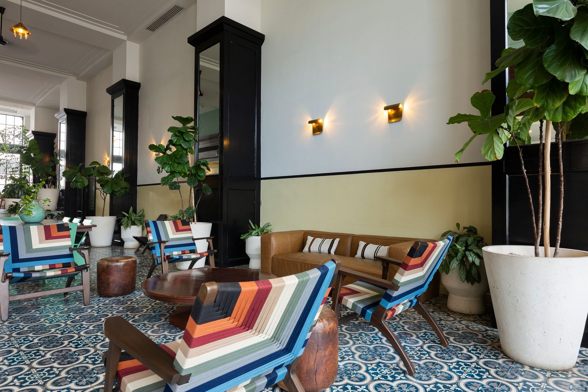 American Trade Hotel