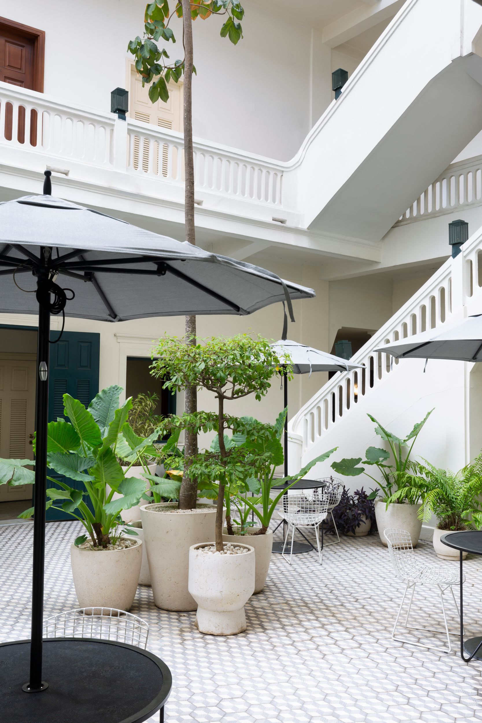 American Trade Hotel