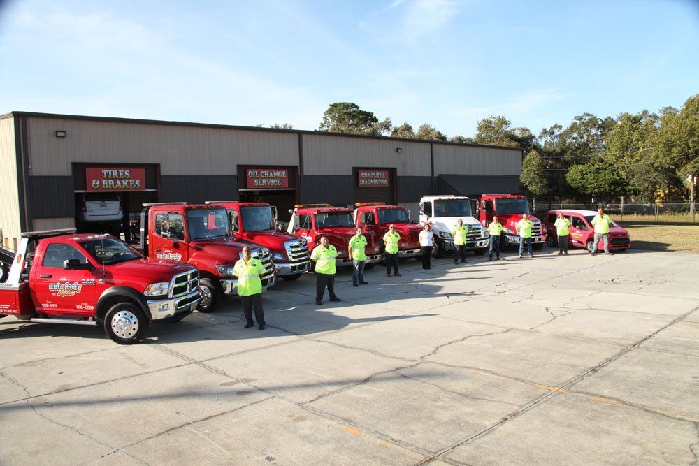 A team of workers who provide towing services in Shady Hills, FL