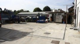 ditta specializzata in recupero e commercio di ferro e altri metalli